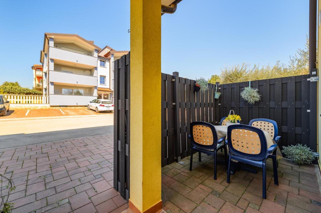 Bozica House With Apartments Murine Bagian luar foto
