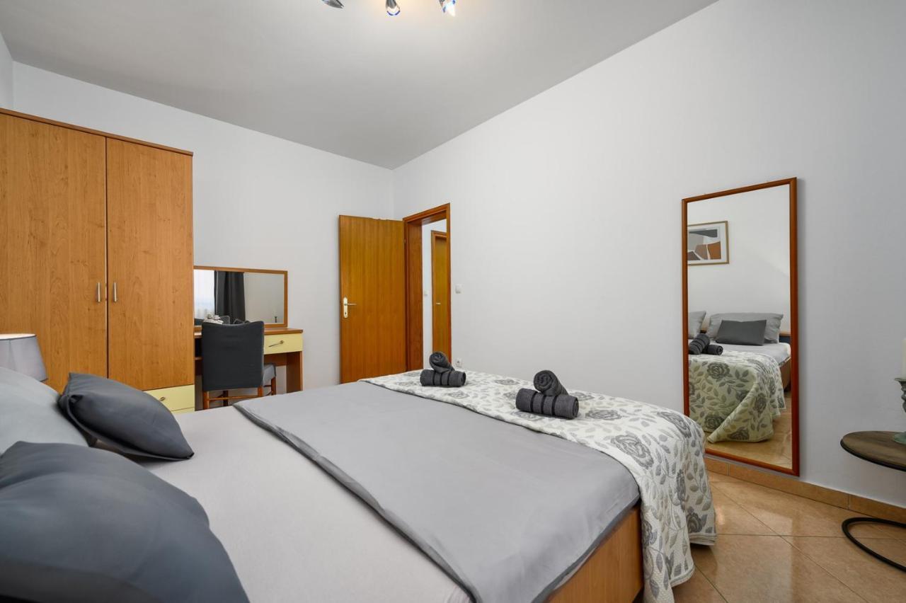 Bozica House With Apartments Murine Bagian luar foto